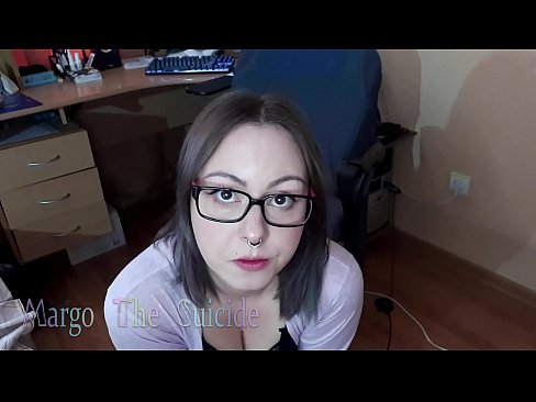 ❤️ Ọmọbinrin ti o ni gbese pẹlu awọn gilaasi buruja Dildo jinna lori Kamẹra ❤❌ Ohun onihoho didara
